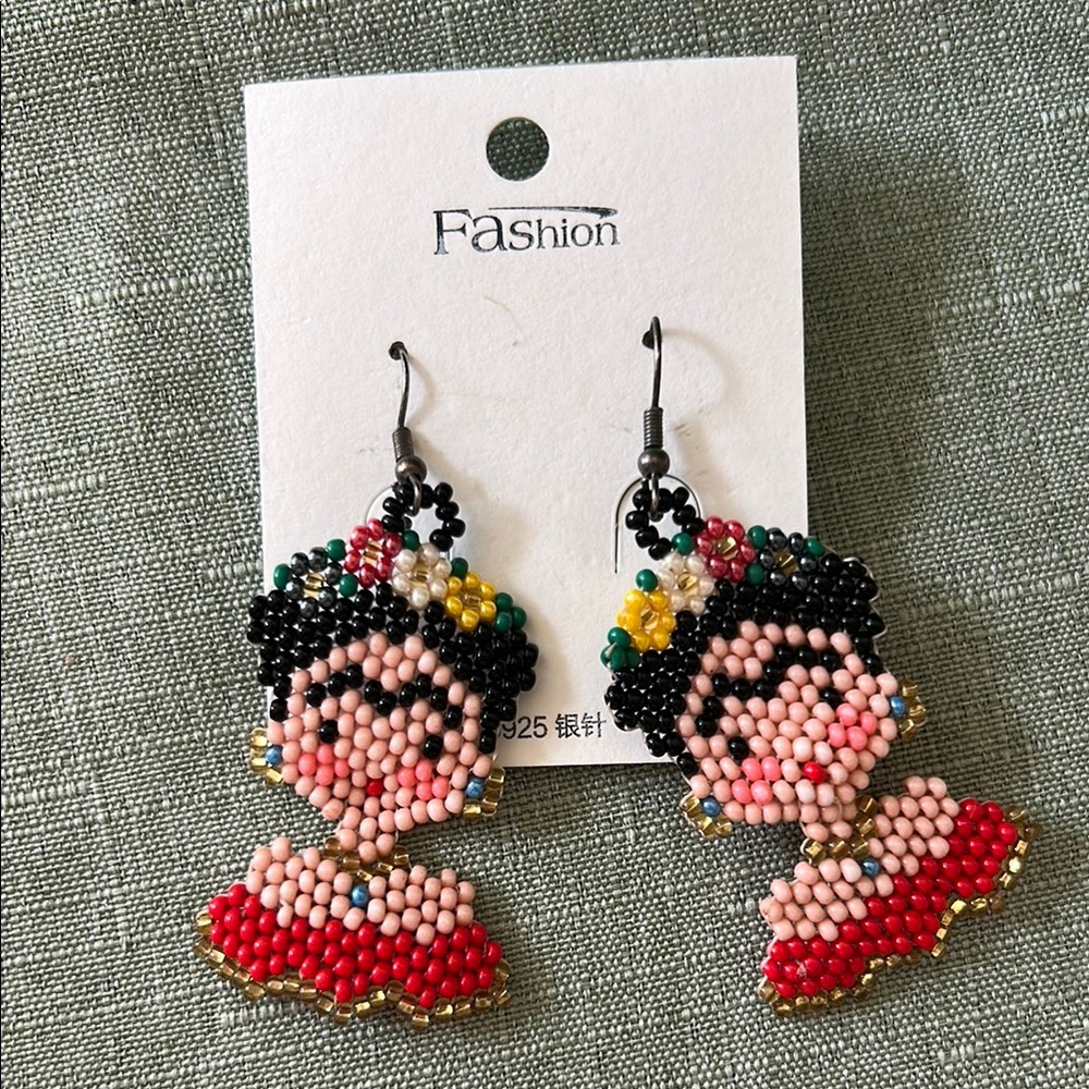 Fashion Jewelry Black and Pink Beaded Earrings